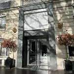 Guestready - Chic And Central Near Attractions